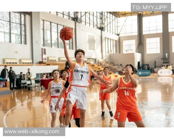 26届TOP50高中生签约德克萨斯大学曾与大学篮球明星KD合影留念 26届TOP50高中生签约德克萨斯大学曾与大学篮球明星KD合影留念