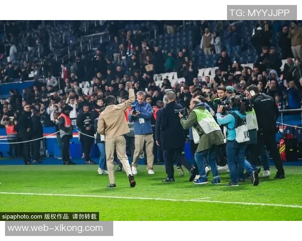 恩里克欣喜登贝莱与马尔基尼奥斯复出欧冠小组赛竞争异常激烈