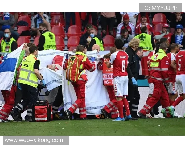 英媒报道小舒梅切尔赛前发现球门高度异常紧急调整确保比赛顺利进行 英媒报道小舒梅切尔赛前发现球门高度异常紧急调整确保比赛顺利进行