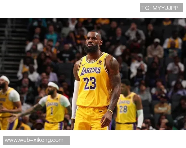 A史密斯质疑詹姆斯关键时刻表现背后是否隐藏赛前饮酒的秘密 A史密斯质疑詹姆斯关键时刻表现背后是否隐藏赛前饮酒的秘密