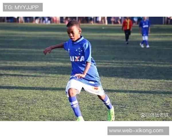 10岁签约耐克的埃斯特旺被称梅西尼奥引发争议与期待