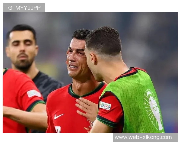 C罗成为首位为四家俱乐部打进百球的球员莱万和内马尔各为三队贡献进球