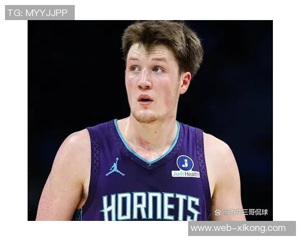 弗拉格新秀赛季表现亮眼场均得分192分紧追克尼佩尔仅差02分